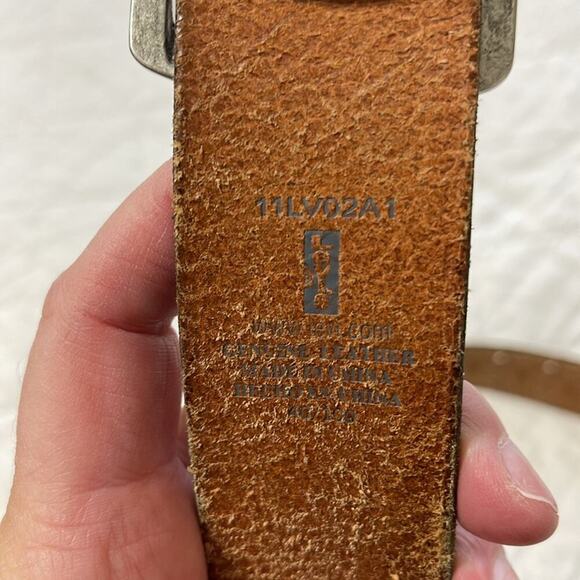 Vintage Brown Levi’s Leather Belt 40” - Picture 3 of 3